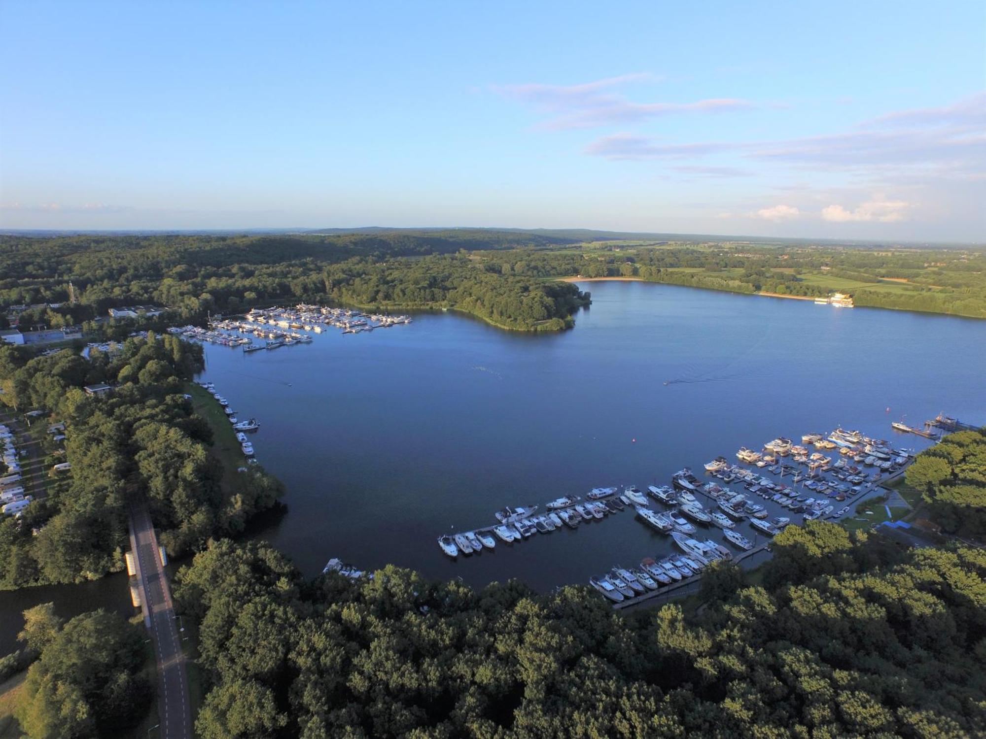 Houseboats Mookerplas Met Dakterras Middelaar Exterior foto
